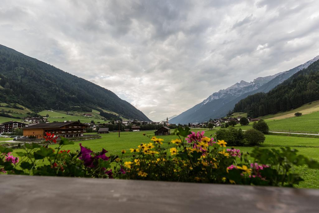 Pension Nigella Neustift im Stubaital Exterior photo